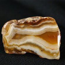 Load image into Gallery viewer, Banded Agate with laminations of Chalcedony